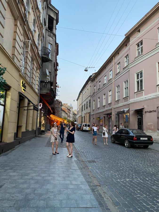 Квартира В Центрі На Вулиці Лесі Українки 19 Lviv Ngoại thất bức ảnh